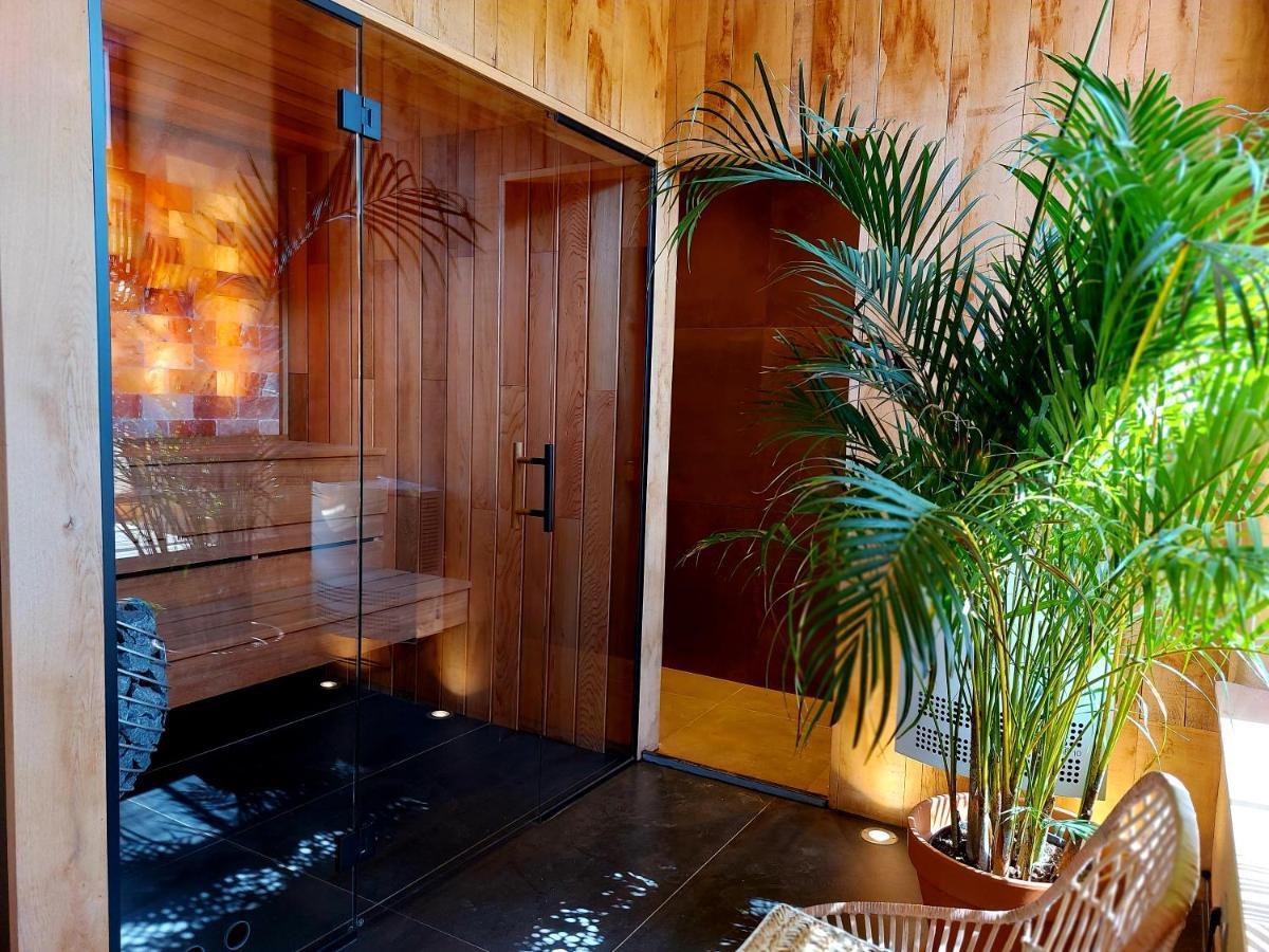 Les Suites De Petit Bomal ดูร์บี ภายนอก รูปภาพ