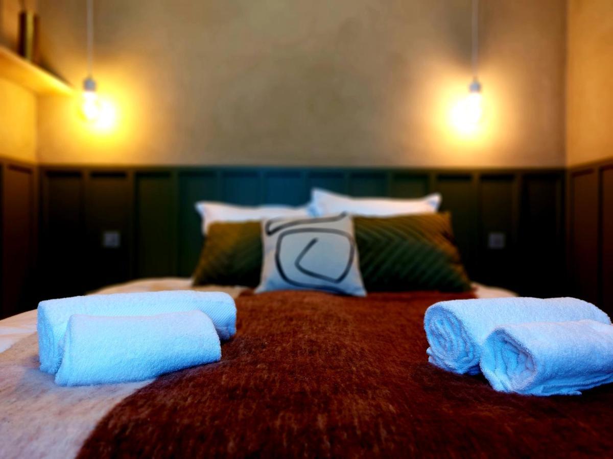 Les Suites De Petit Bomal ดูร์บี ภายนอก รูปภาพ
