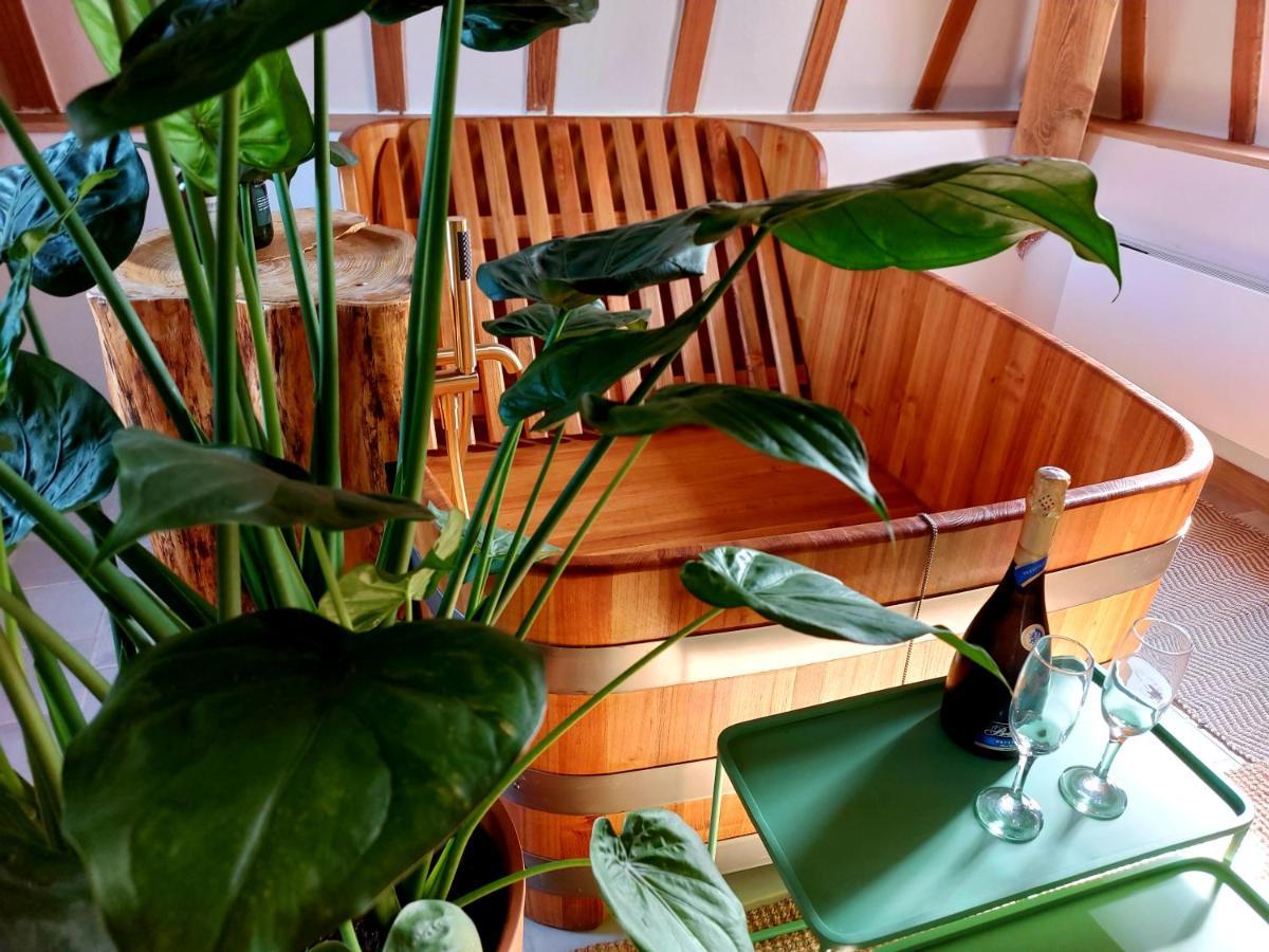 Les Suites De Petit Bomal ดูร์บี ภายนอก รูปภาพ